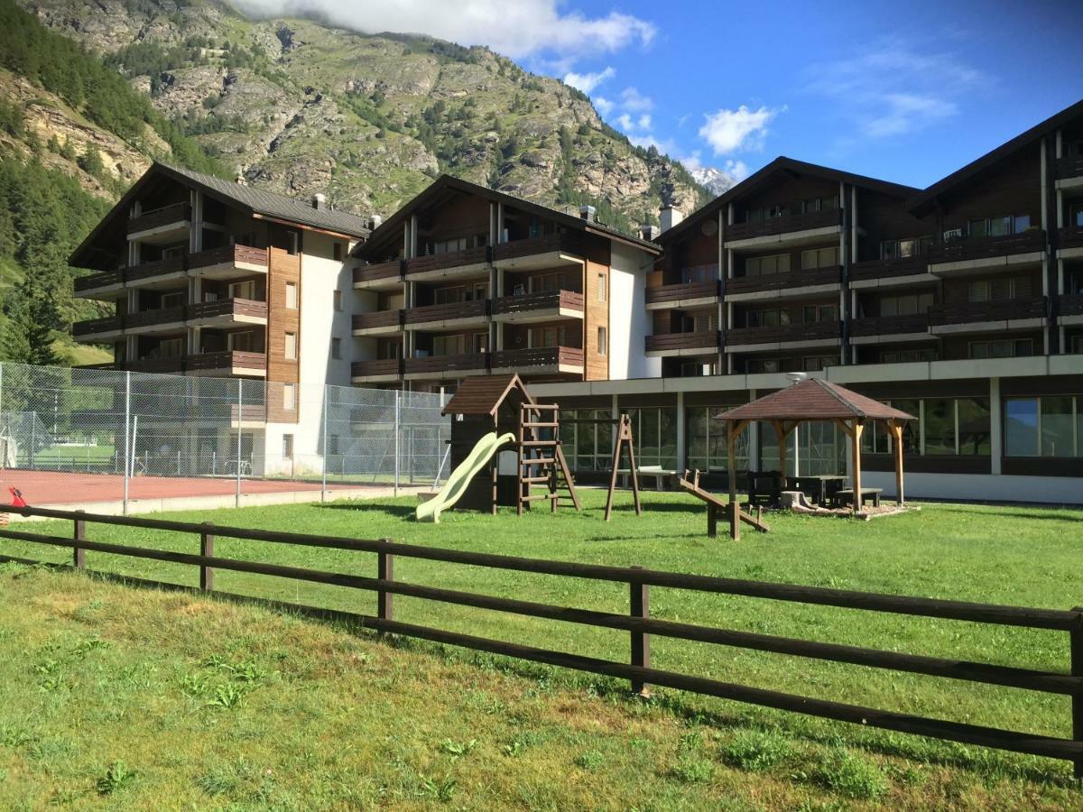 Monte Rosa D 412 Aparthotel Tasch Exterior photo